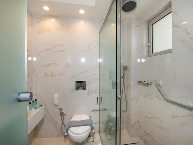 Vantaris Luxury Beach Resort