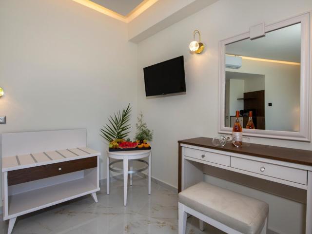 Vantaris Luxury Beach Resort