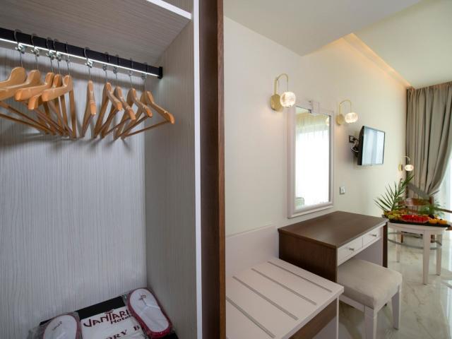 Vantaris Luxury Beach Resort