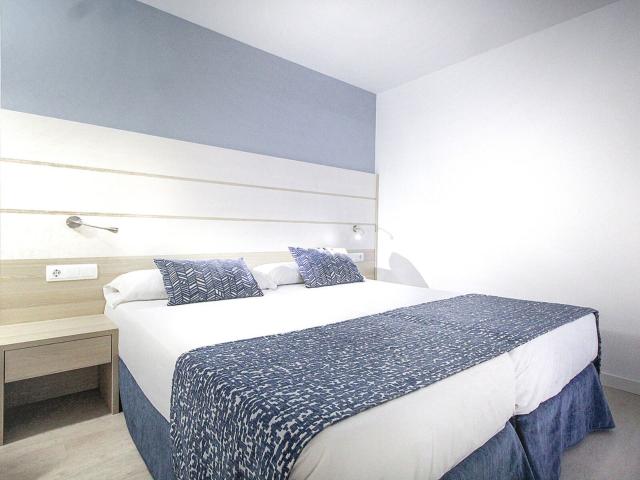 Ola Aparthotel Tomir