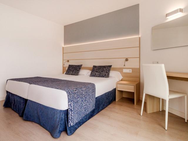 Ola Aparthotel Tomir