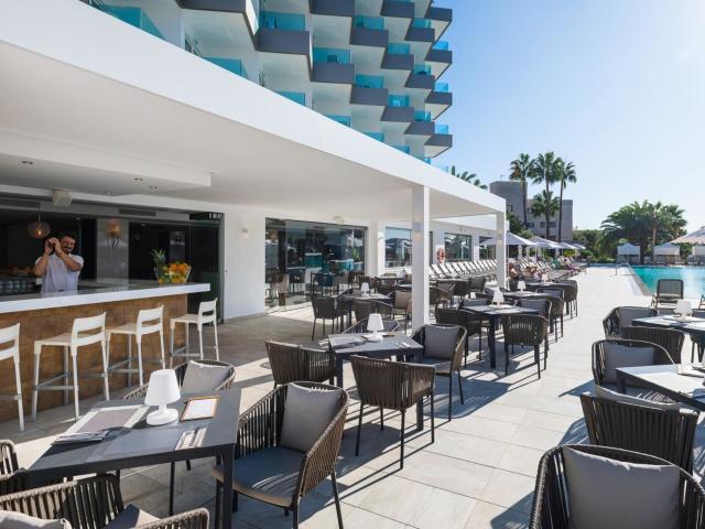 Ola Aparthotel Tomir