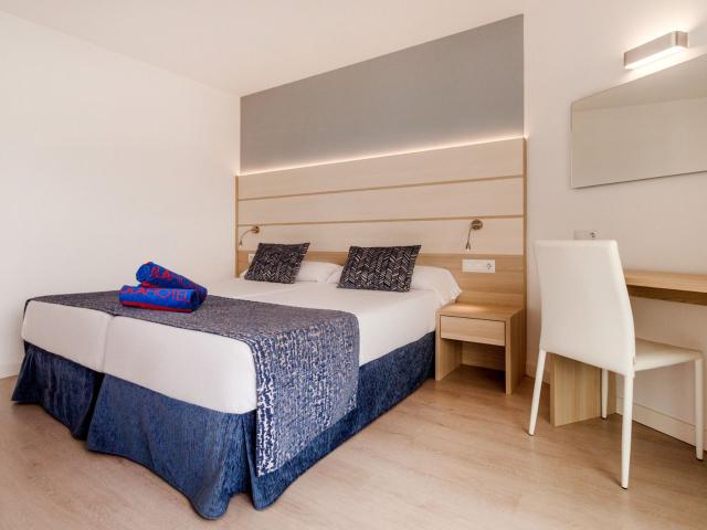 Ola Aparthotel Tomir