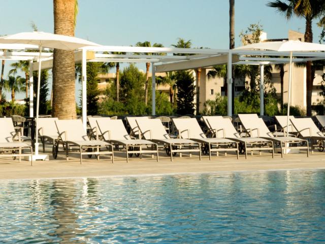 Ola Aparthotel Tomir