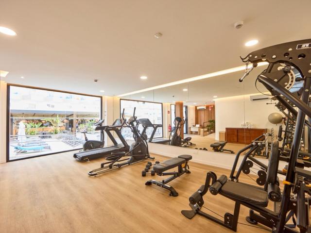 Ola Aparthotel Tomir