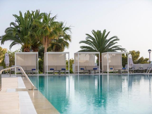 Ola Aparthotel Tomir