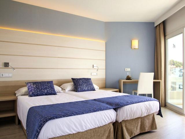 Ola Aparthotel Tomir