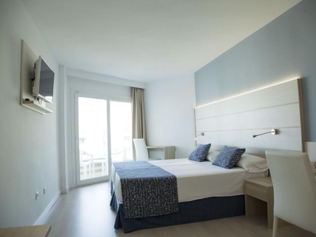 Ola Aparthotel Tomir