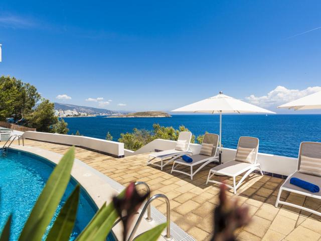 Globales Apartamentos Cala Viñas