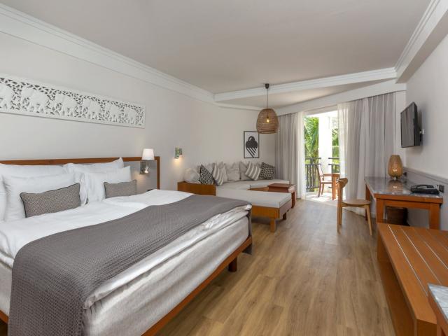 Sunwing Resort & Spa Bangtao Beach