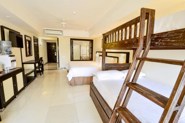 Sandos Playacar Beach Resort