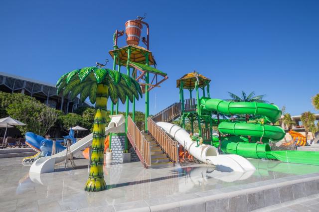 Sandos Playacar Beach Resort