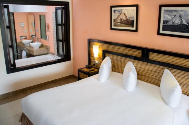 Sandos Playacar Beach Resort