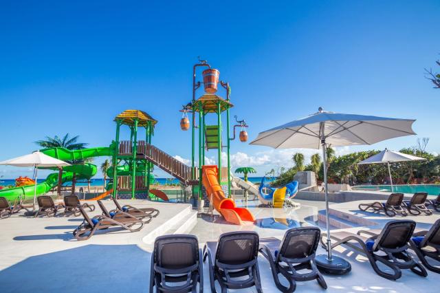 Sandos Playacar Beach Resort