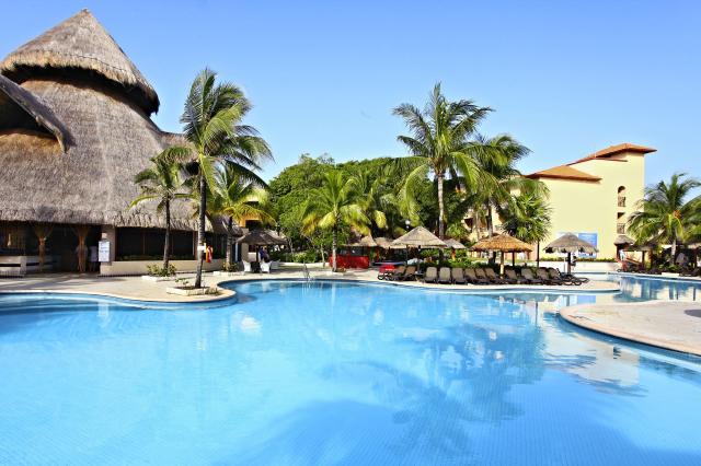 Sandos Playacar Beach Resort