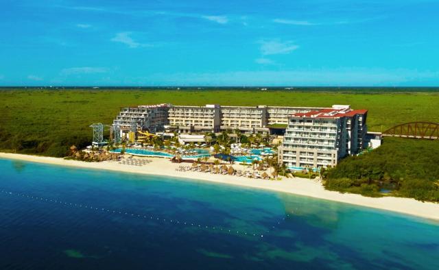 Dreams Natura Resort and Spa