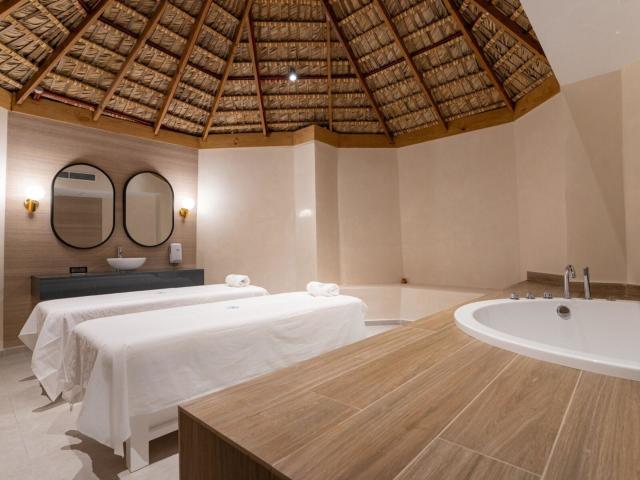 Tropical Princess Beach Resort & Spa