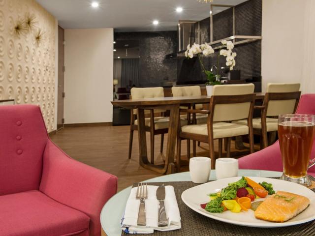 The Fives Downtown Hotel & Residences