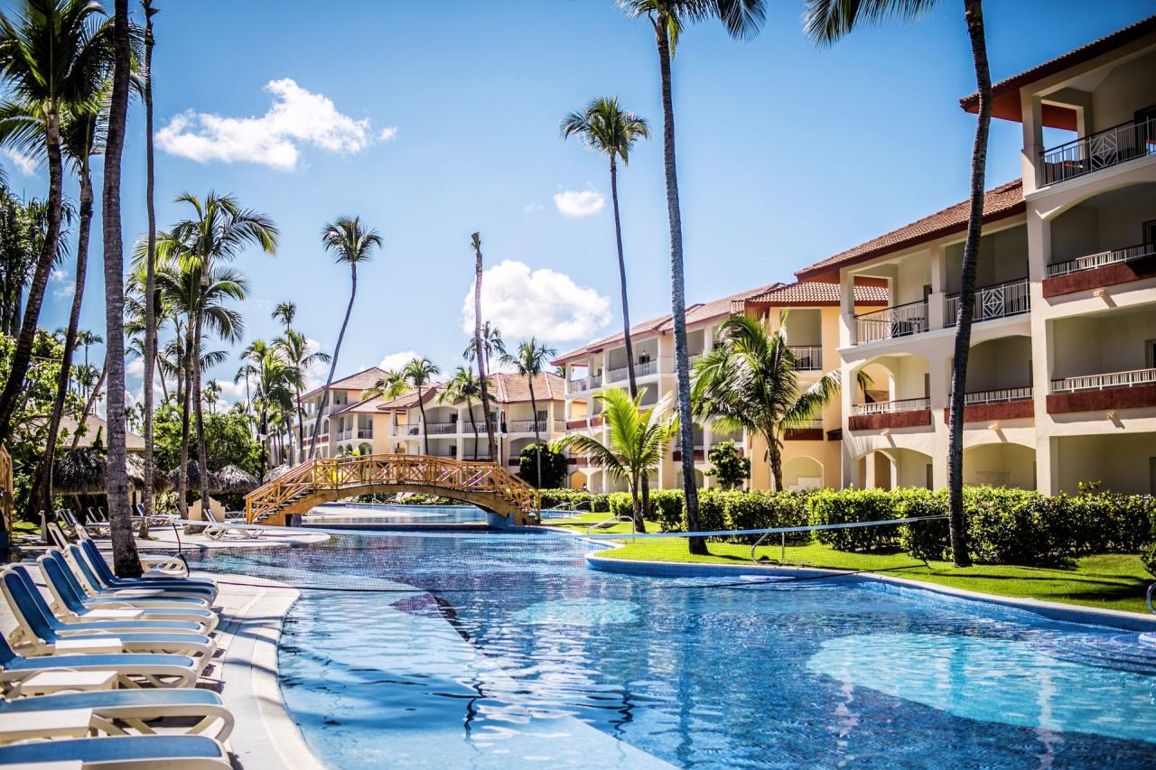 Majestic Colonial
