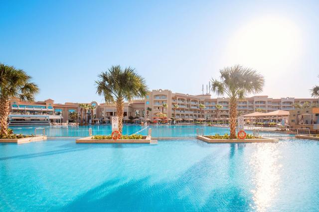 Pickalbatros White Beach resort