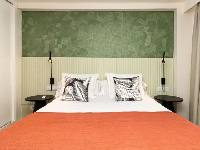 Livvo Anamar Suites