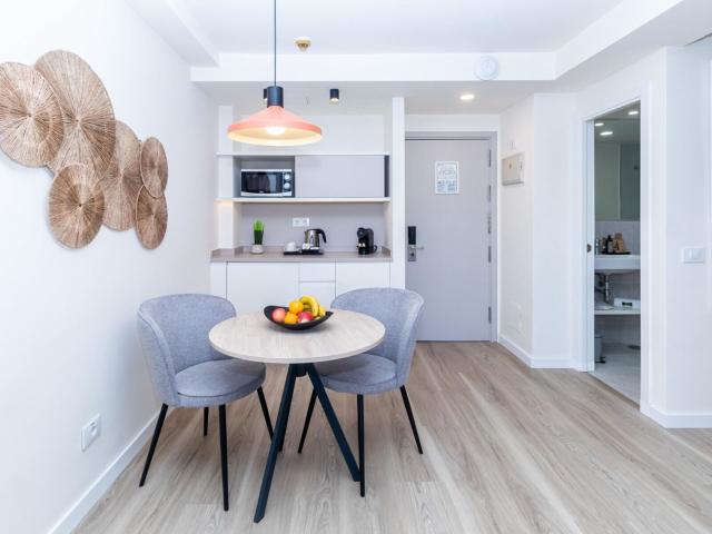 Livvo Anamar Suites