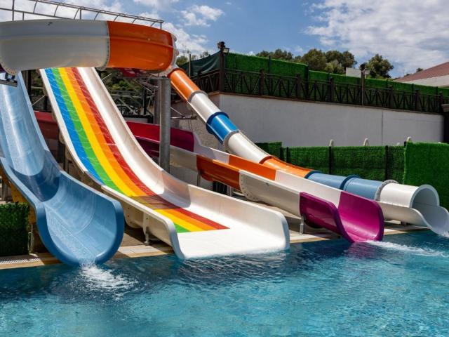 Ramada Hotel & Suites By Wyndham Kusadasi