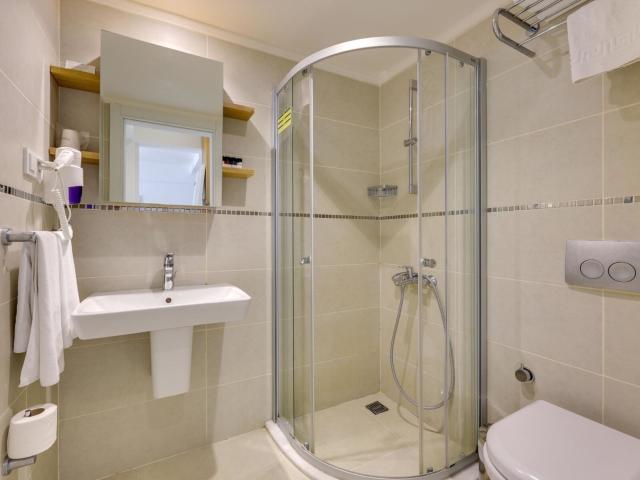 Ramada Hotel & Suites By Wyndham Kusadasi