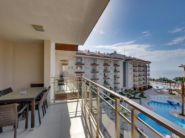 Ramada Hotel & Suites By Wyndham Kusadasi
