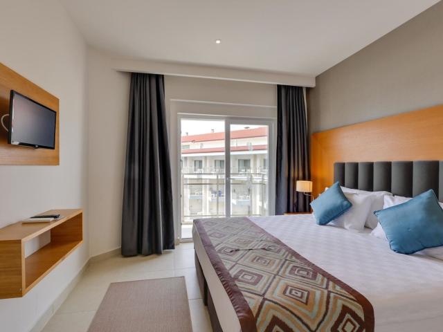 Ramada Hotel & Suites By Wyndham Kusadasi