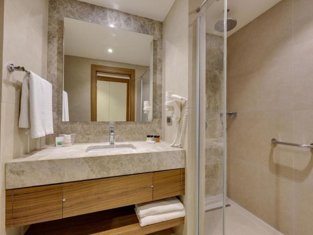 Ramada Hotel & Suites By Wyndham Kusadasi