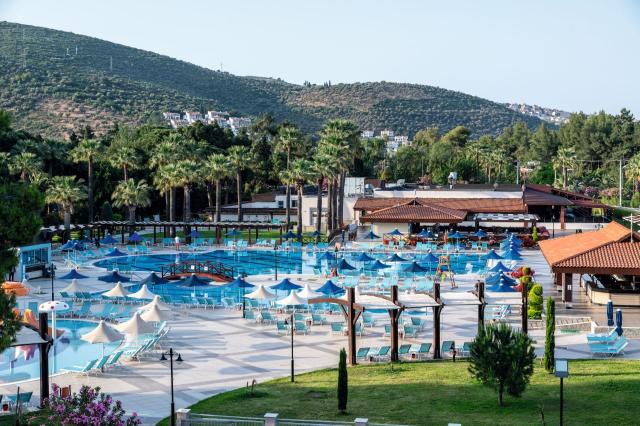 Kustur Club Holiday Village