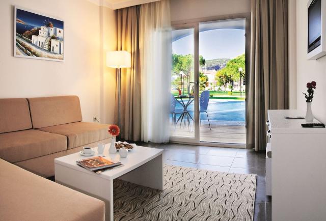 Batihan Beach Resort & Spa