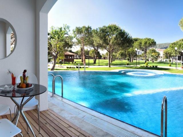Batihan Beach Resort & Spa