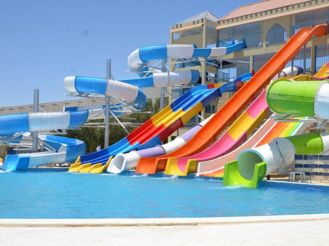 Gravity Hotel & Aqua Park