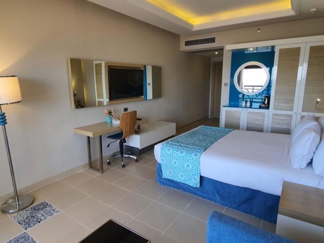 Gravity Hotel & Aqua Park
