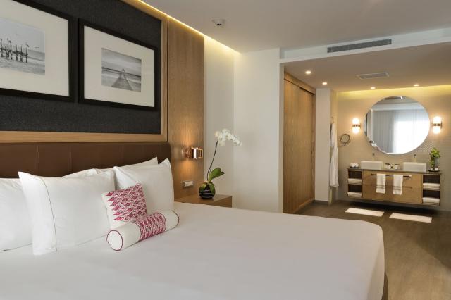 The Fives Beach Hotel & Residences