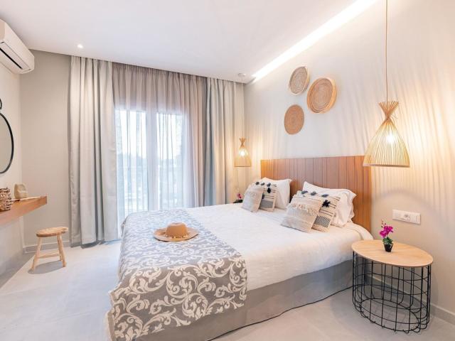 Ekati Mare Boutique