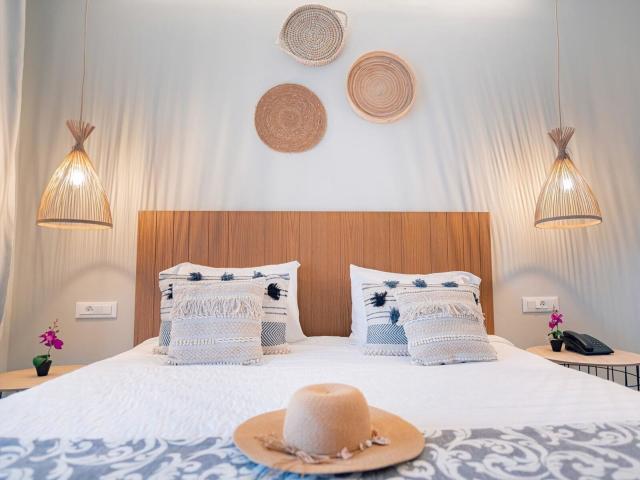 Ekati Mare Boutique