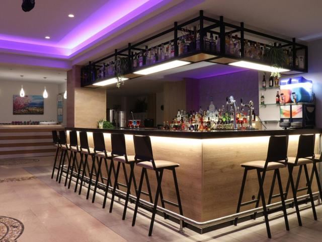 Ekati Mare Boutique