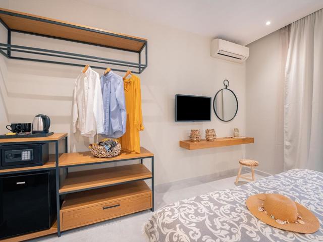 Ekati Mare Boutique