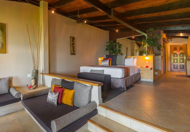 Coco de Mer & Black Parrot Suites