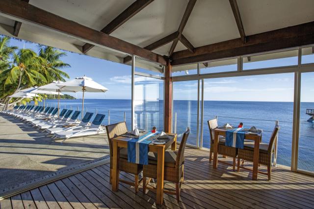 Coco de Mer & Black Parrot Suites