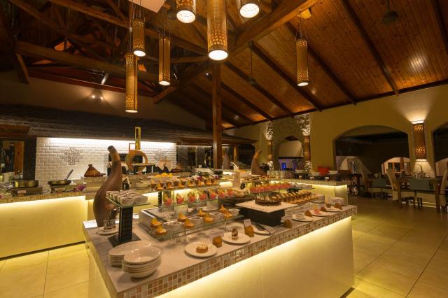 Coco de Mer & Black Parrot Suites