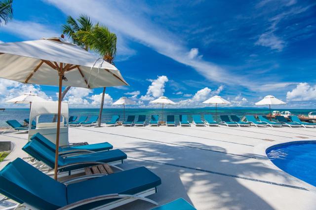 Coco de Mer & Black Parrot Suites