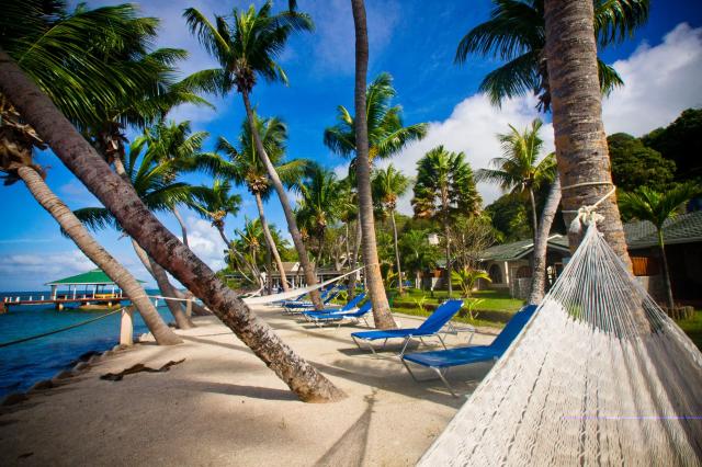 Coco de Mer & Black Parrot Suites