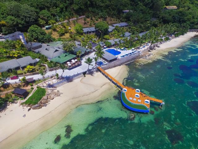Coco de Mer & Black Parrot Suites