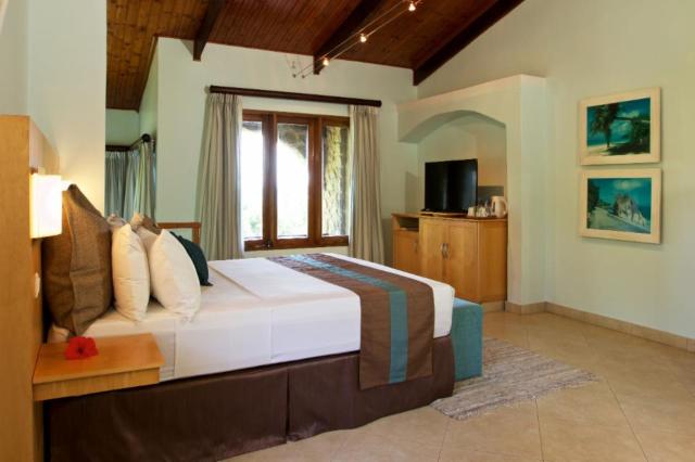 Coco de Mer & Black Parrot Suites