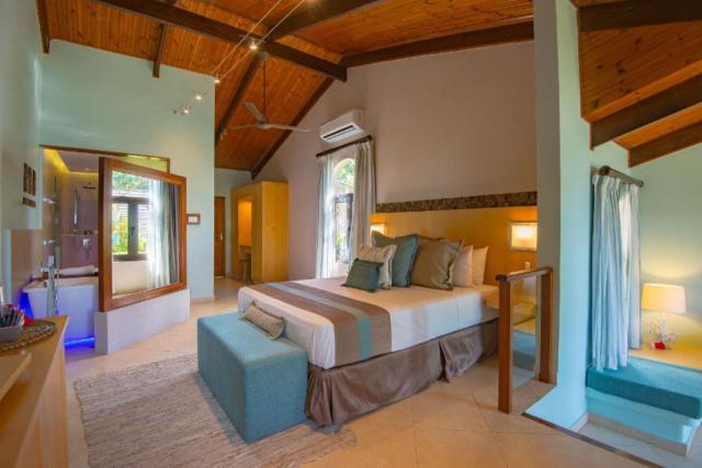 Coco de Mer & Black Parrot Suites