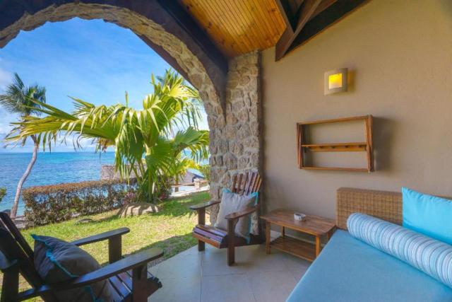 Coco de Mer & Black Parrot Suites